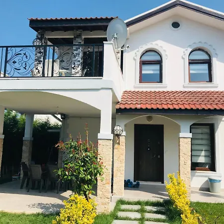 Manzara 1 Isitma Havuzlu Villa Sapanca