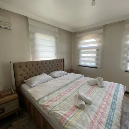 Manzara 1 Isitma Havuzlu Villa